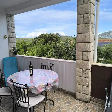 Cozy Zute, Island Of Korcula Daire Kneza