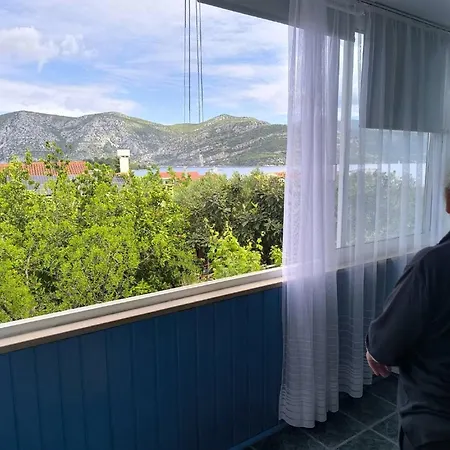 Cozy Zute, Island Of Korcula Daire Kneza